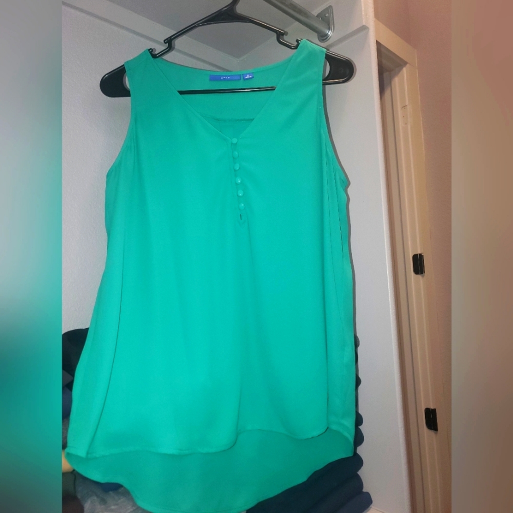 Green sleeveless v-neck with buttons blouse size Small